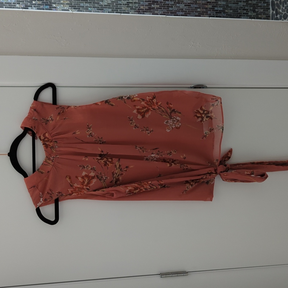 Sleeveless blouse